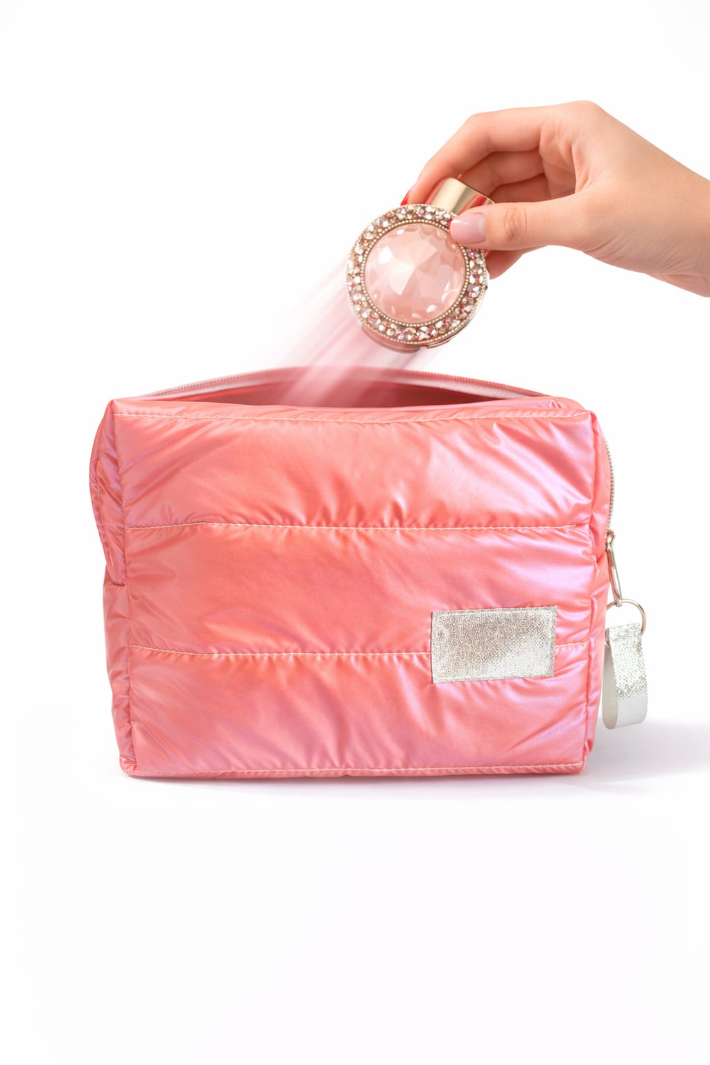 Lançamento Salsa | a necessaire com tecido puffer, estilosa e com um brilho encantador.