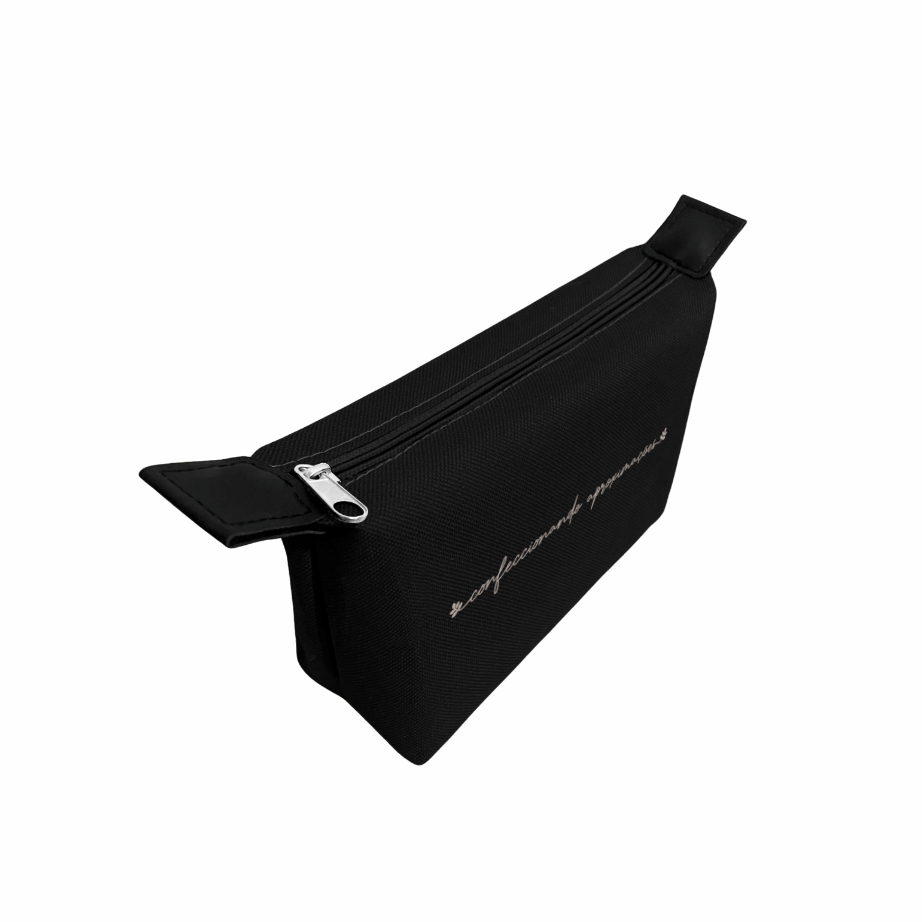 Necessaire Unissex em Nylon 600 com Puxadores de Corino - Ref.: Grunge