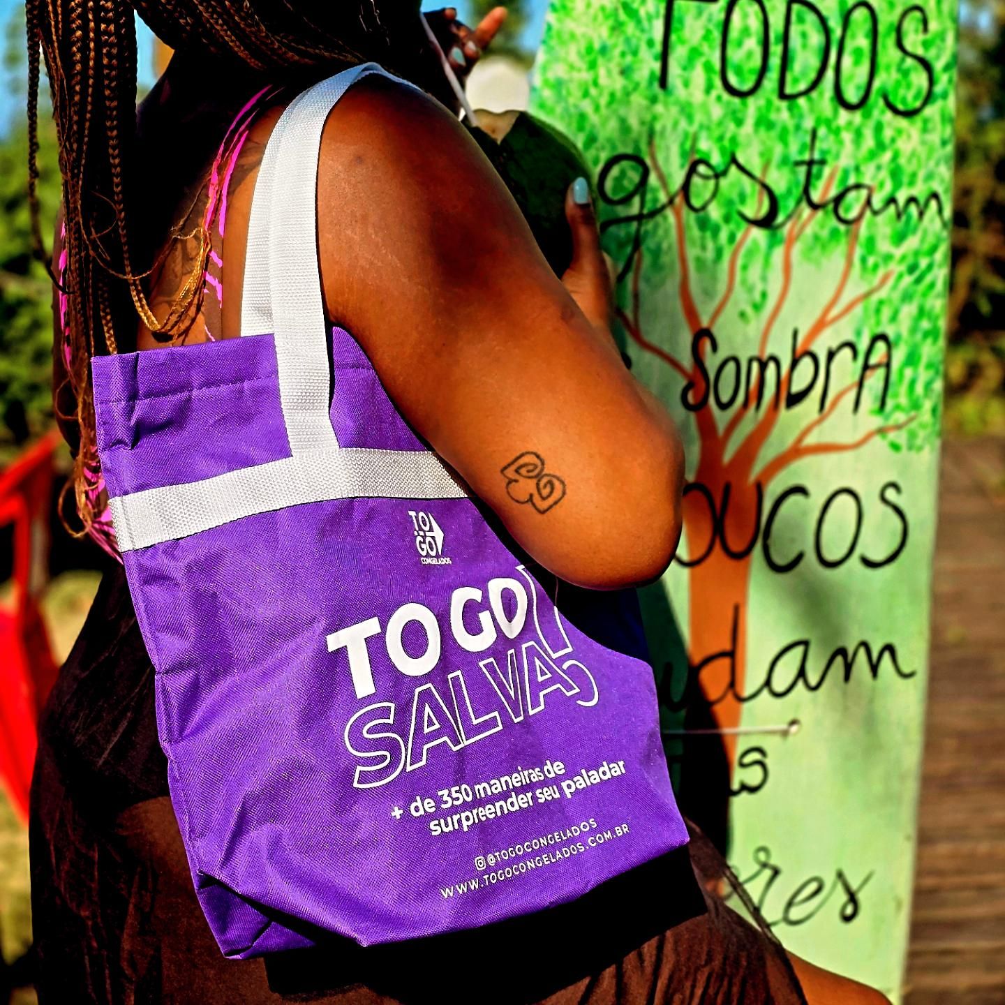 Sacola Térmica em Nylon 600 Colorido com Forro Térmico - Ref.: Ópera