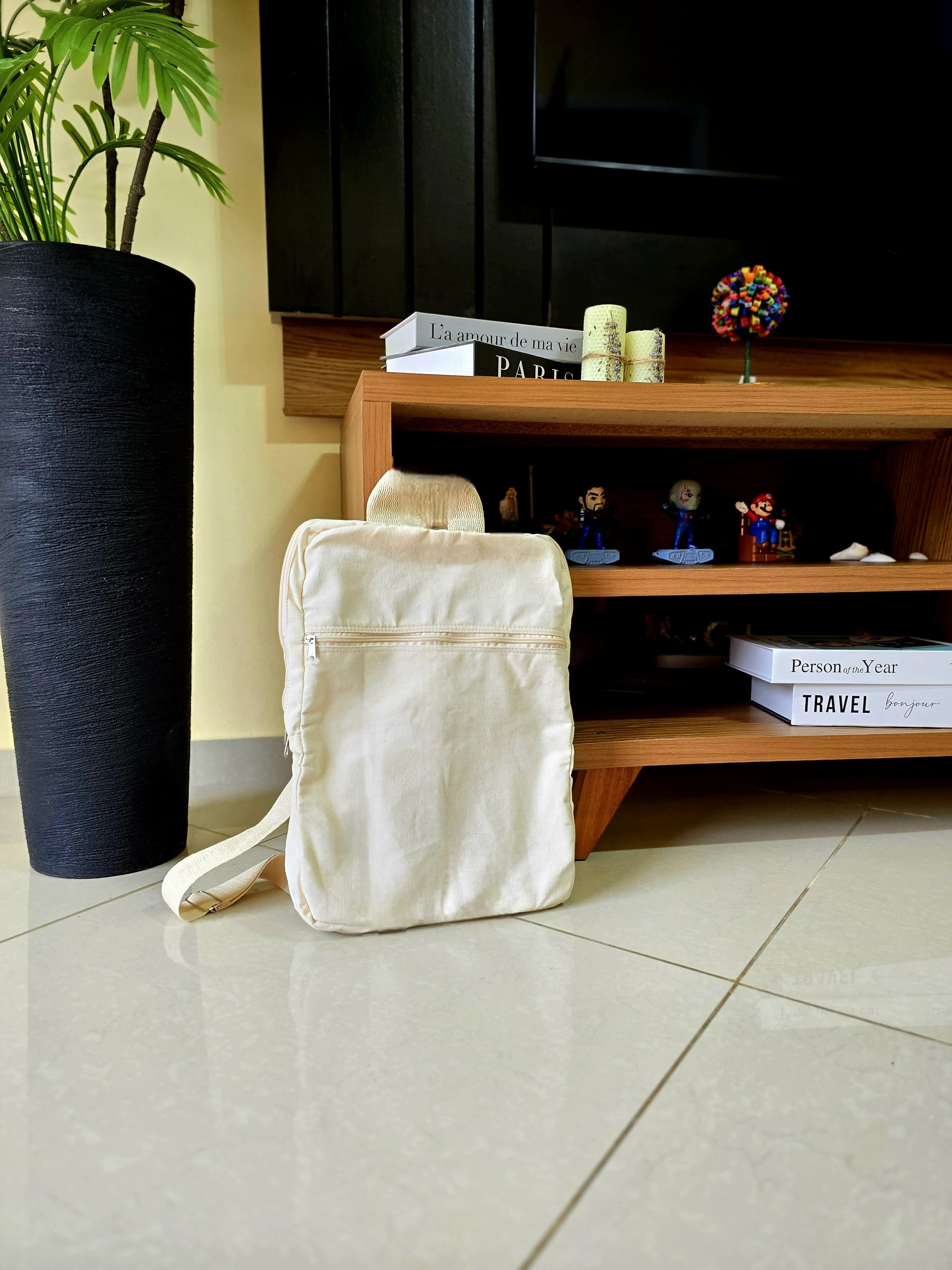 Mochila ecológica, feita em lona de algodão cru, resistente e muito prática - ref.: Tartaruga