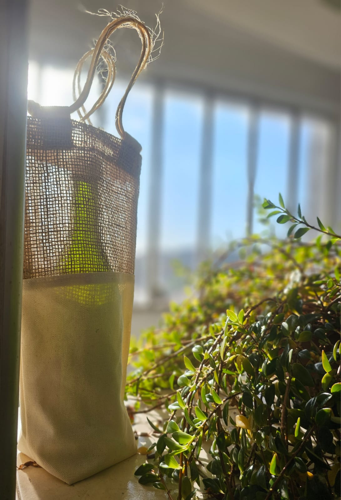 Sacola Ecológica Porta Garrafa em Juta Natural e Lona de Algodão Premium - Ref.: Parreira