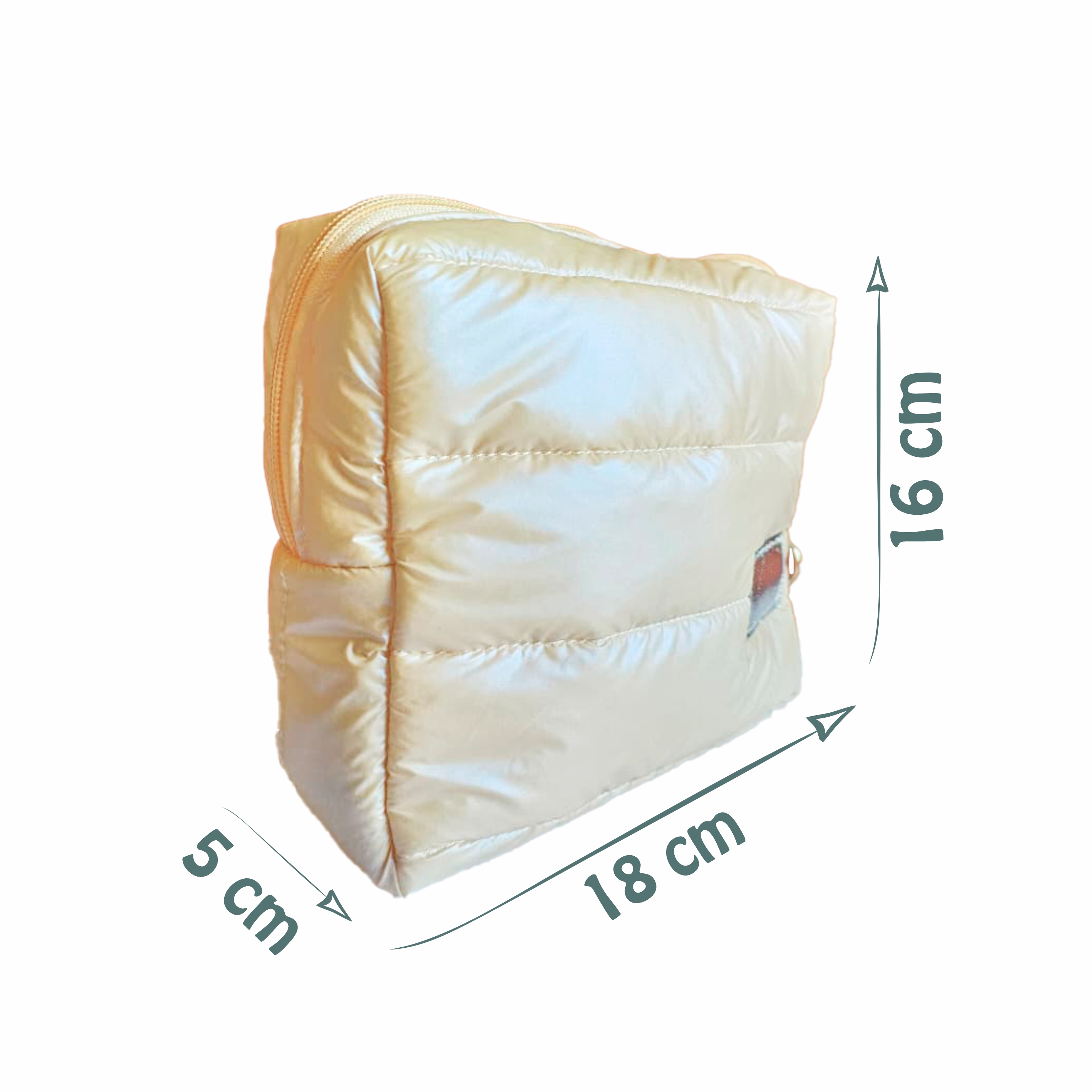 Lançamento Salsa | a necessaire com tecido puffer, estilosa e com um brilho encantador.