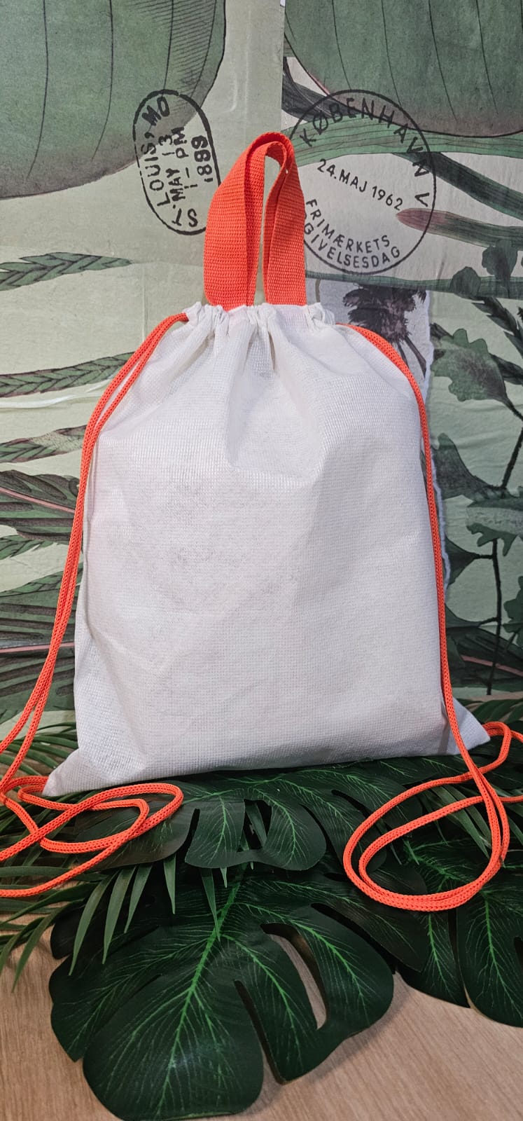 Sacochila Ecológica em PET Branco Reciclado com Alça de Mão - Ref.: Lírio