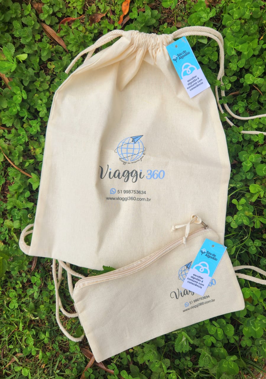 Sacochila Beta e Necessaire Arara