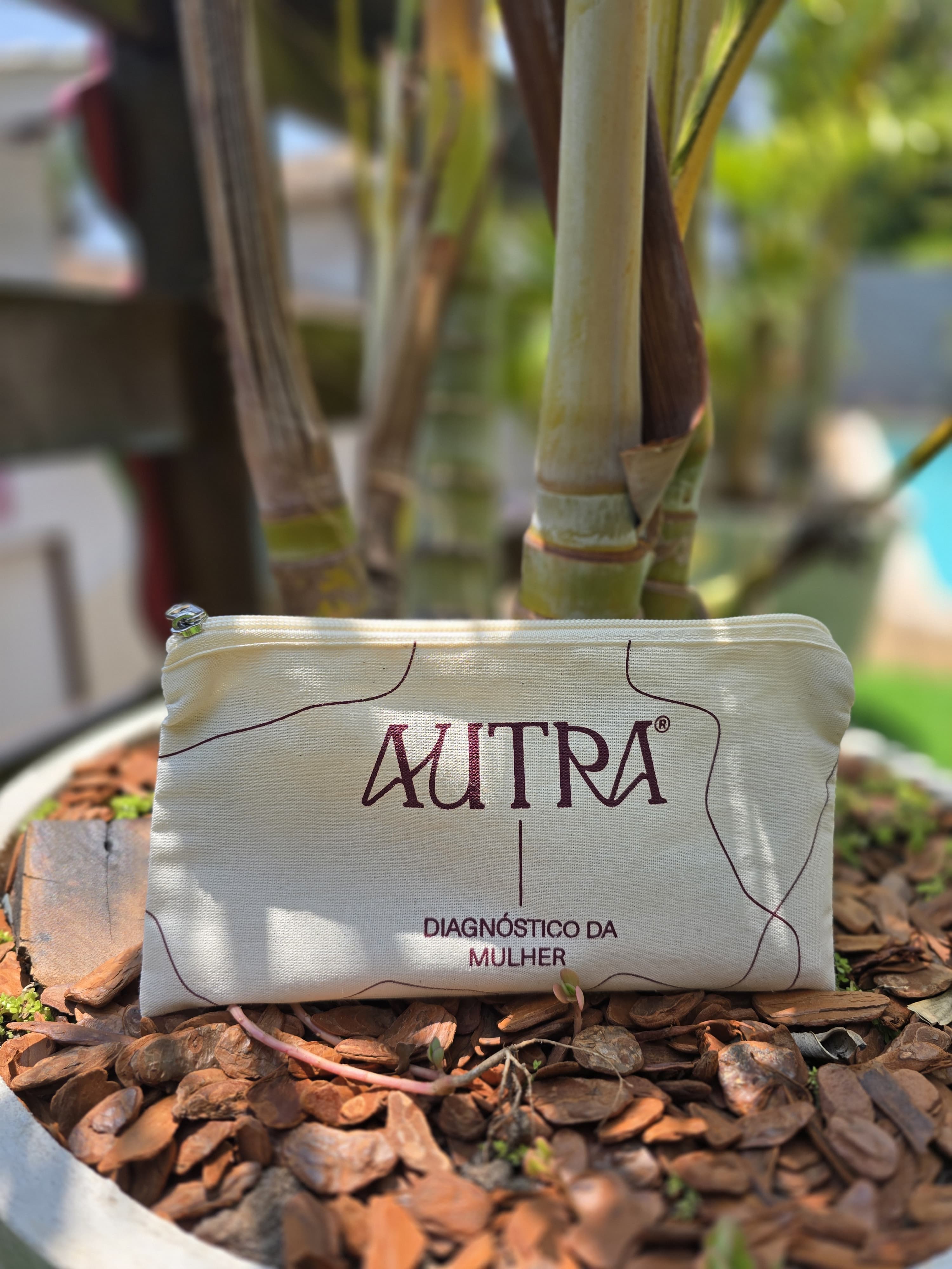 Necessaire ecológica em algodão cru- ref.: Arara