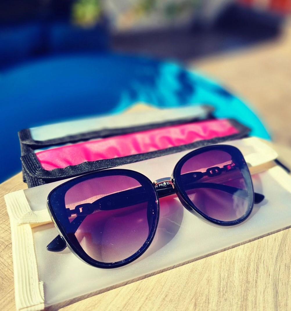 Porta Óculos em PVC All Clear com Fechamento Velcro e Viés - Ref.: Flash Dance