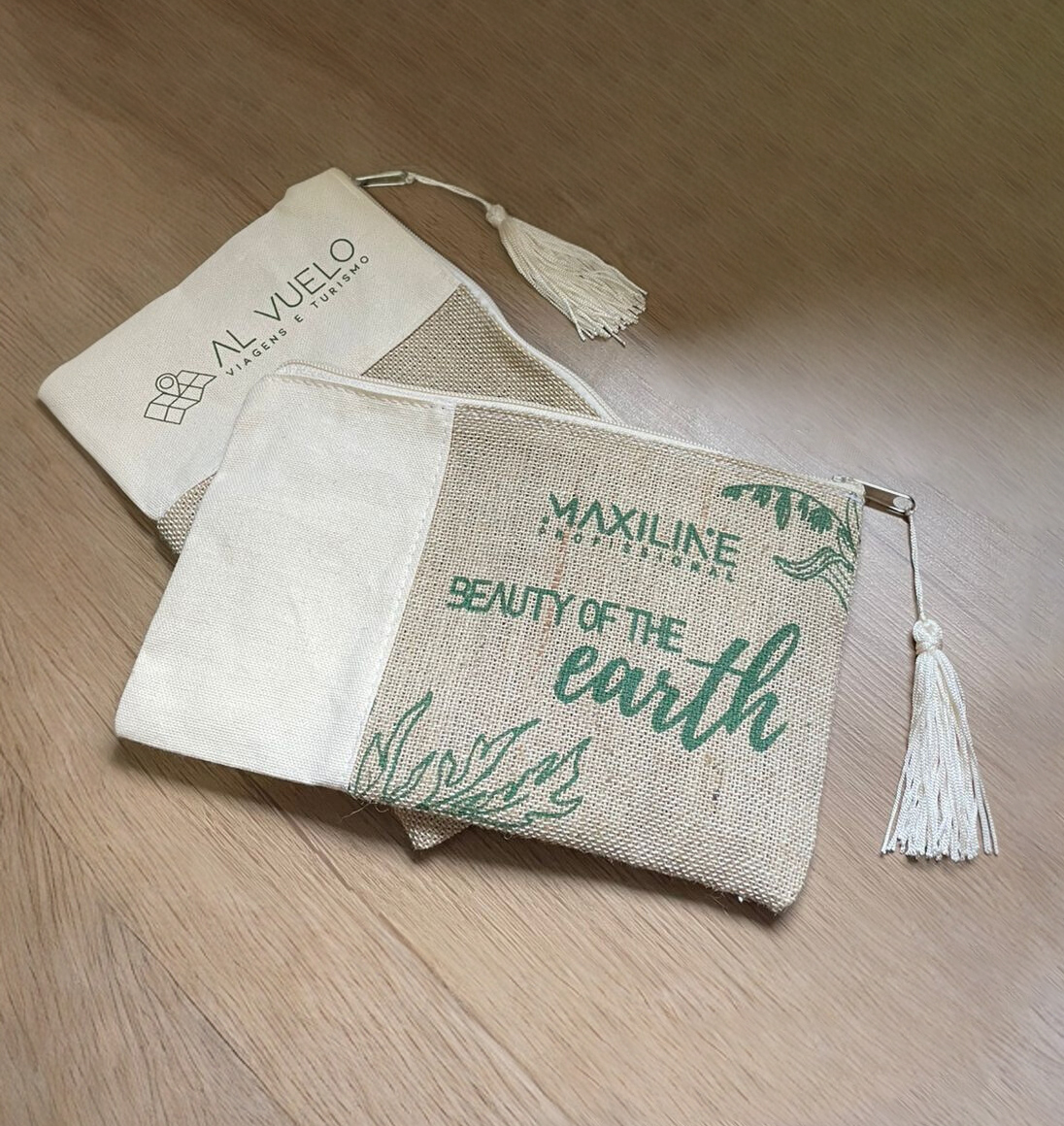 Necessaire Premium em Juta Engomada e Lona de Algodão com Barbicacho - Ref.: Macadâmia