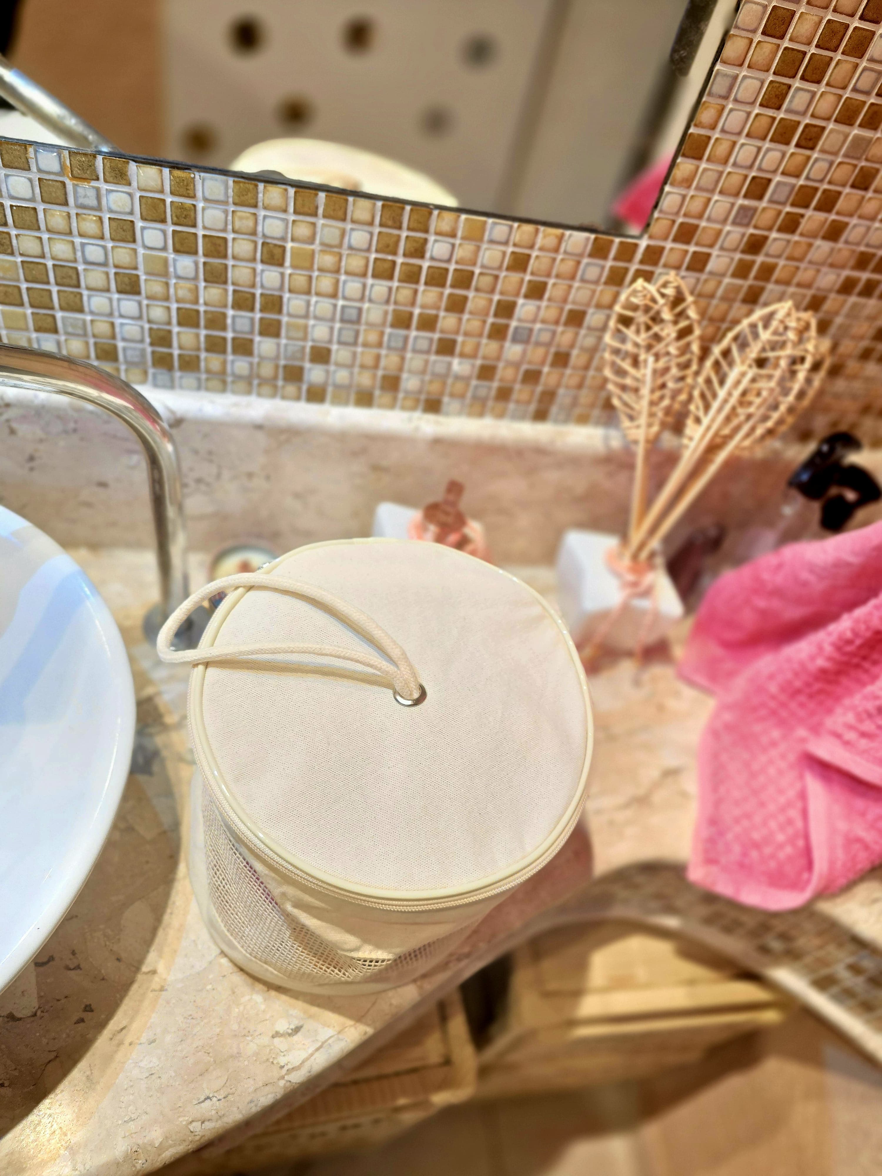 Frasqueira redonda ecológica - em lona de algodão cru - ref.: Maçã