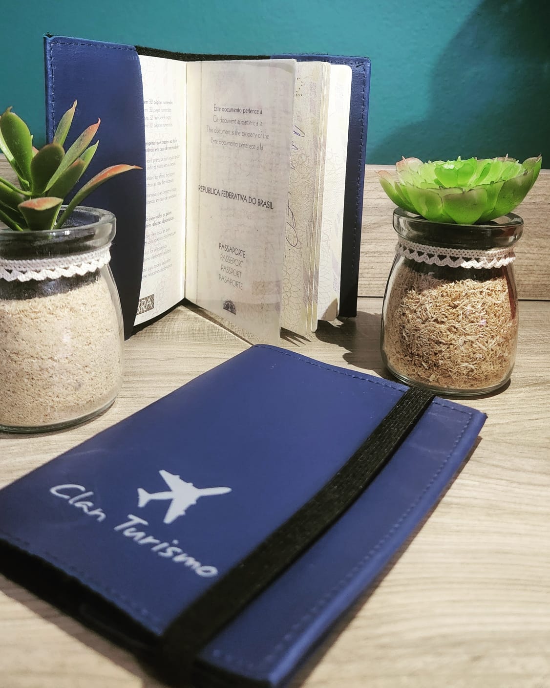 Porta Passaporte em Couro Ecológico - Ref.: Cedro