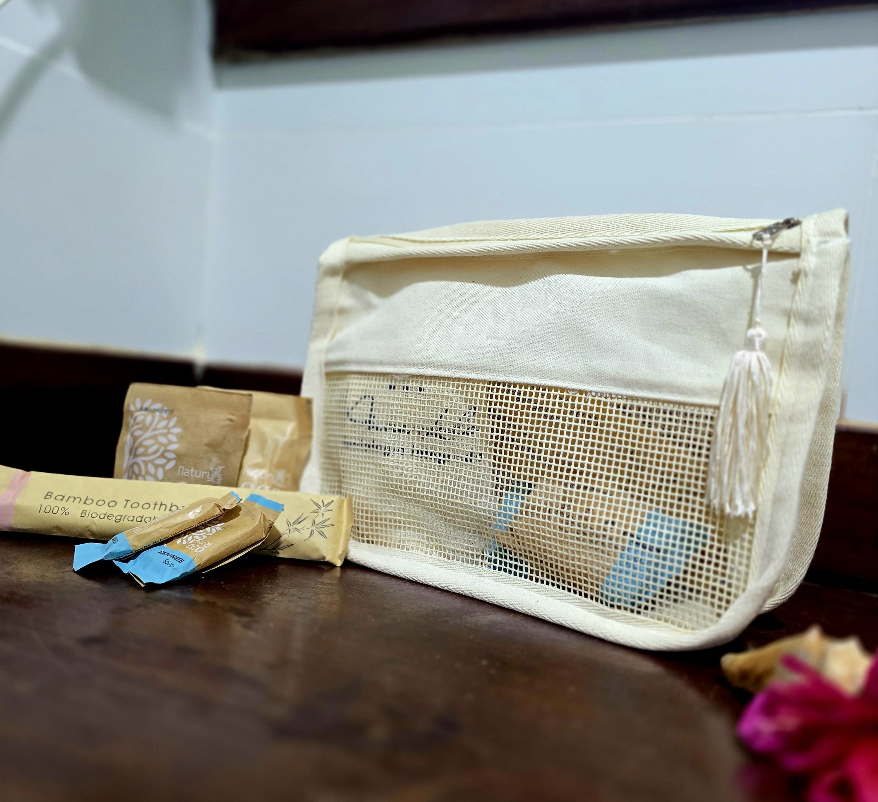 Necessaire Premium Ecológica em Lona de Algodão Cru e Tela Talagarça de Algodão Cru - Ref.: Casulo