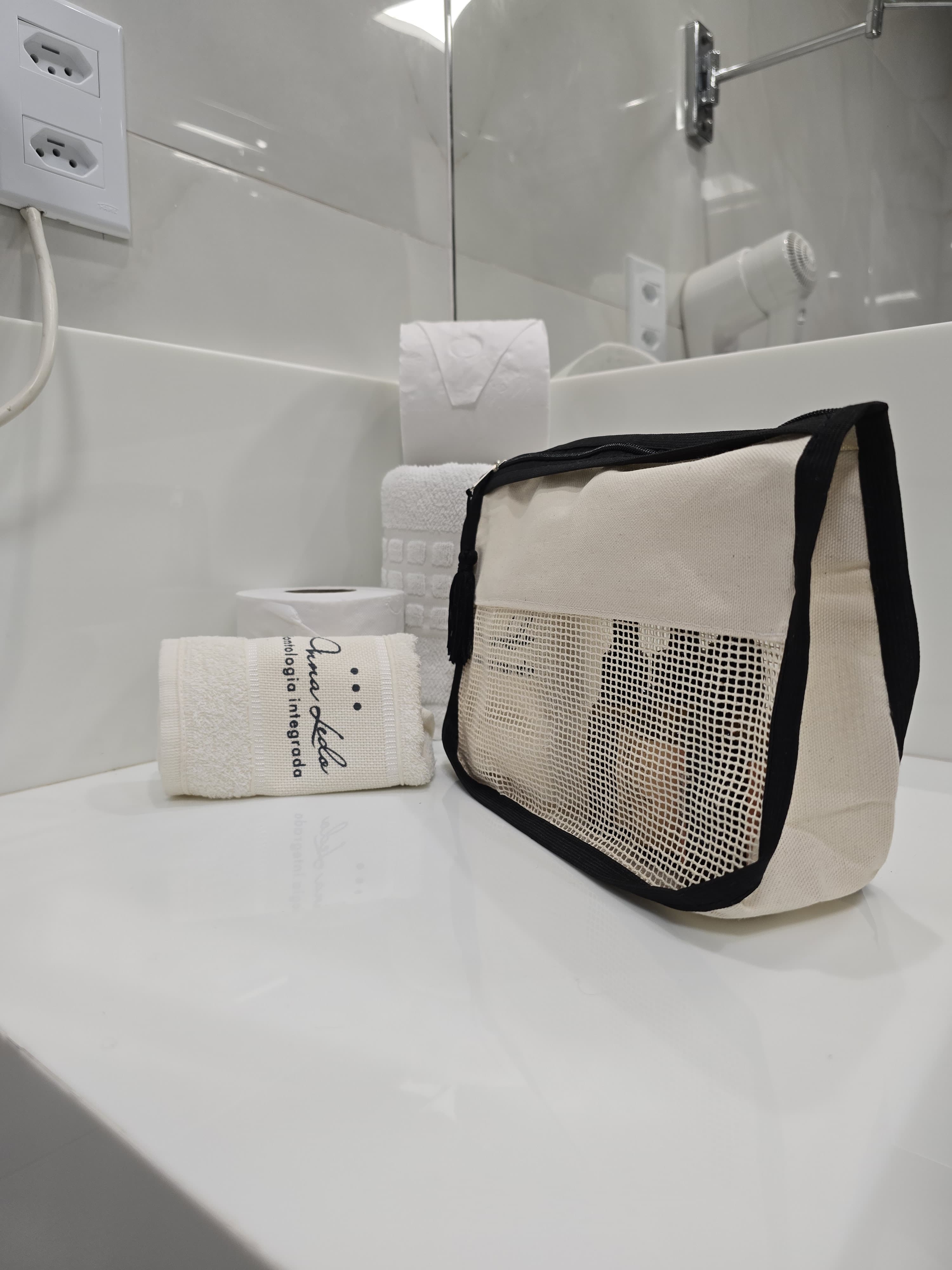 Necessaire Premium Ecológica em Lona de Algodão Cru e Tela Talagarça de Algodão Cru - Ref.: Casulo